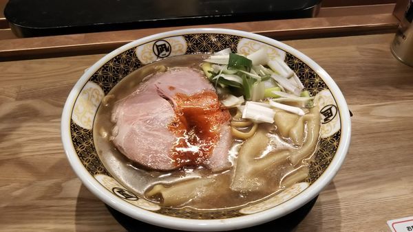 「すごい煮干しラーメン」@ラーメン凪 福岡空港店の写真