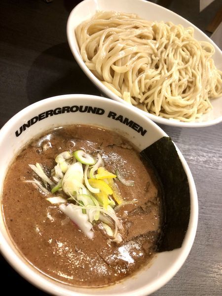 「濃厚魚介豚骨つけ麺￥850＋大盛り￥100」@UNDERGROUND RAMEN 川越仲町の写真