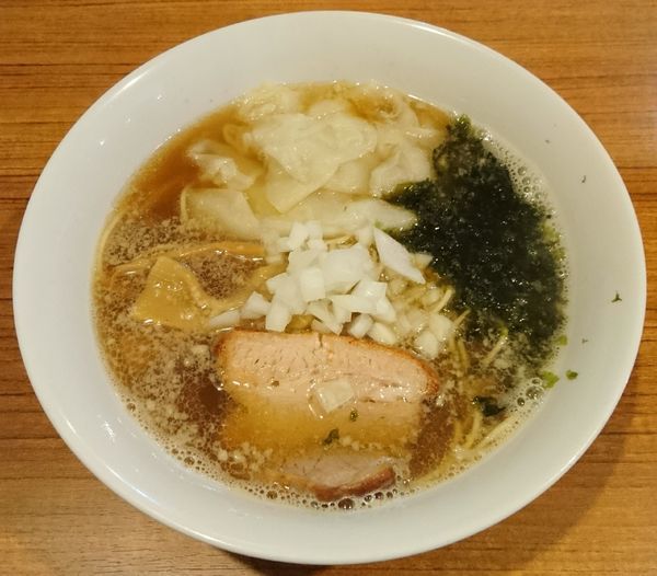 「わんたん麺」@麺＆cafe Coi.Coi.の写真