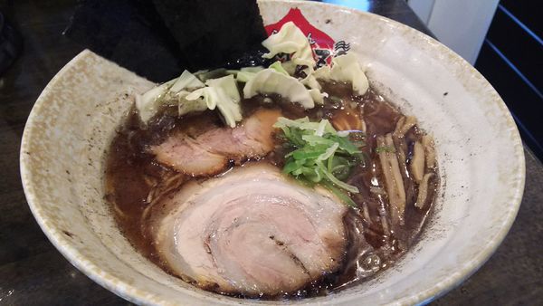「黒豚骨醤油ラーメン￥７８０」@ら～めん TAMAZOの写真