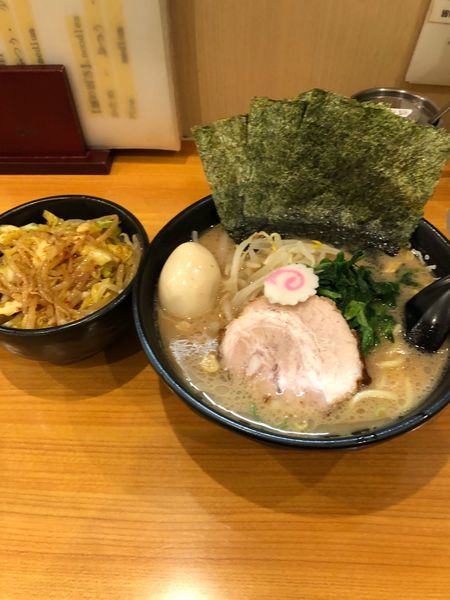 「ラーメン」@横浜ラーメン てっぺん家 元住吉店の写真