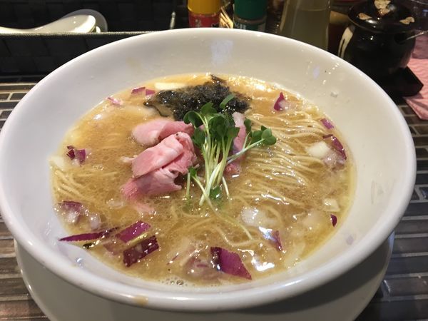 「鯛そば アッサリ 醤油」@noodles kitchen GUNNERS 新丸子店の写真