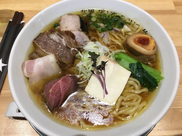 「燻製チャーシュー麺  醤油」@和風ピンポン竹末の写真