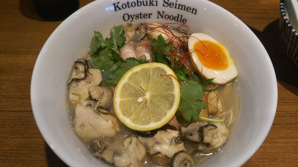 「特製かきそば イワシ丼」@寿製麺よしかわ 川越店の写真