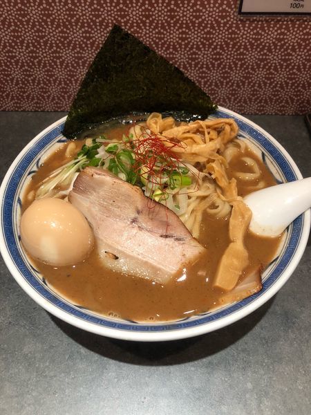 「鶏魚介ラーメン+味玉 大盛」@つけ麺や 武双の写真