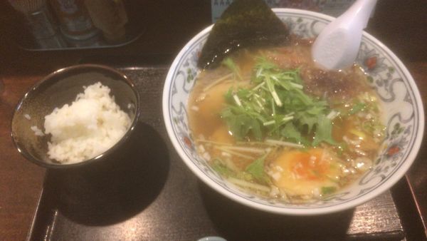 「煮干しラーメン ごはん付：800円」@にぼらや 西銀座通り店の写真