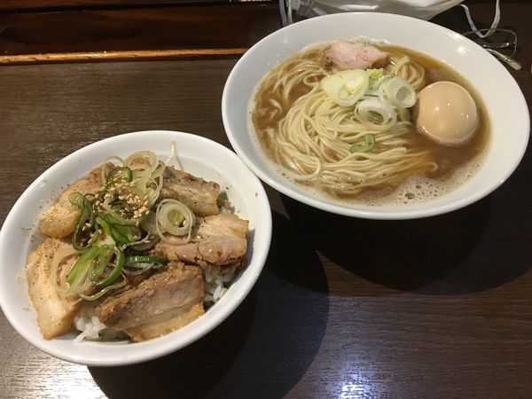 「煮干しそば&肉飯」@麺処 遊 蕨店の写真