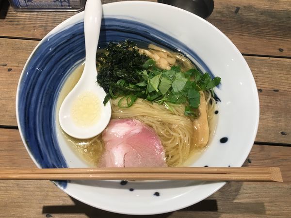 「真鯛塩ラーメン中盛 ¥900」@麺屋 翔 みなとの写真
