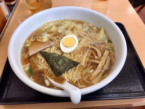 「ワンタンメン」@らーめん どんぐりの写真