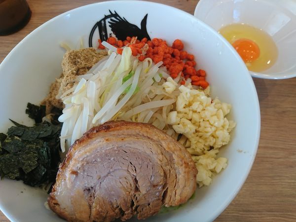 「まぜそば(ニンニク)」@らーめん 小烏丸の写真