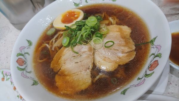 「醤油ラーメン、炒飯セット、酢豚などなど」@餃子の王将 経堂店の写真