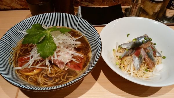 「寒鰤そば¥900-＋いわしそば¥430-」@寿製麺 よしかわ 西台駅前店の写真