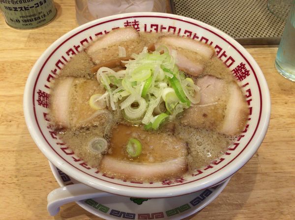 「肉中華そば(肉の日500円) ＋無料背脂」@中華そばムタヒロ 国立店の写真