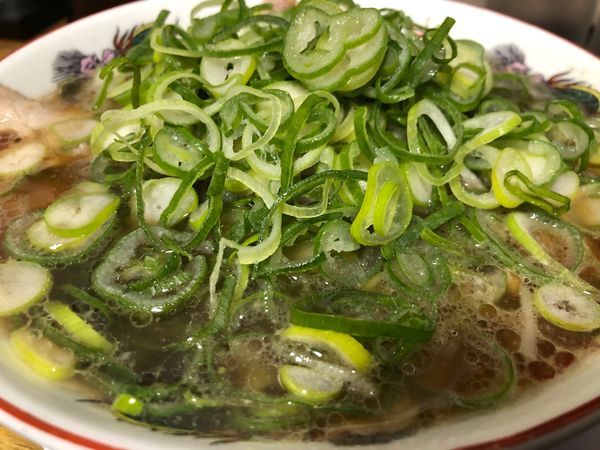「ラーメン＋九条ネギ増し」@本家 第一旭 新宿店の写真
