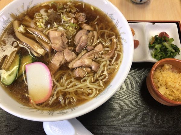 「冷やし鳥中華750円」@そば処 吉野屋の写真