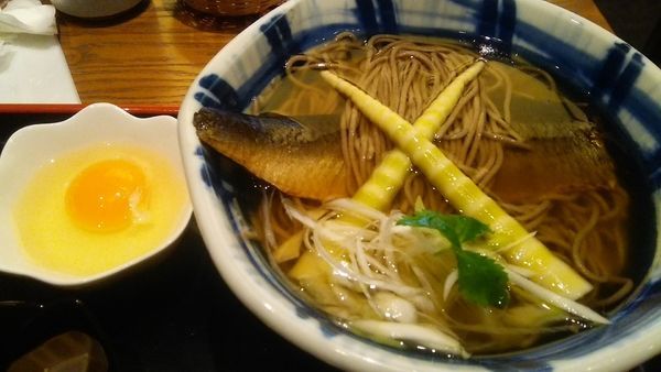 「にしんそば 930円＋生卵 70円」@信州そば処 そじ坊 錦糸町楽天地ビル店の写真
