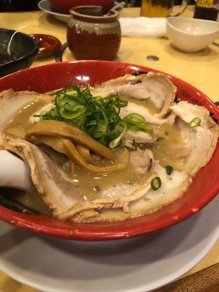 「チャーシュー麺コッテリ」@天下一品 神田店の写真