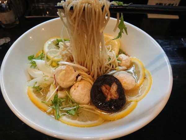 「【限定】れもんの雫 750円 他いろいろ」@麺や 笑 ～Sho～の写真