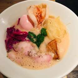 【季節限定】春色とんこつラーメン