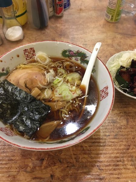 「ラーメン¥500 とりもつ¥450」@おやじ亭の写真