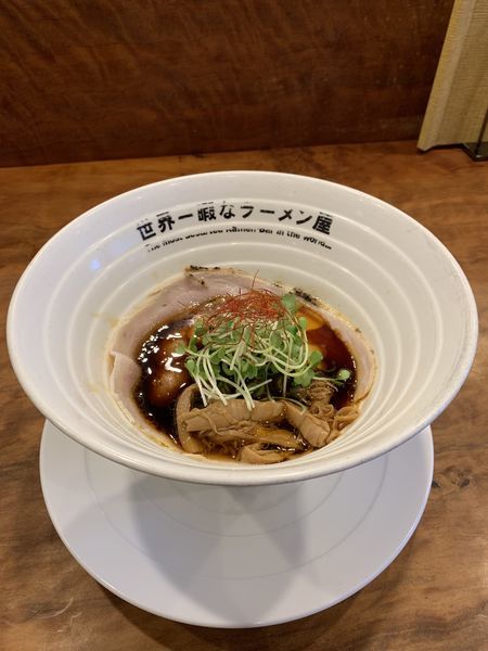 「KUROFUNE RETURN!!：840円」@世界一暇なラーメン屋の写真