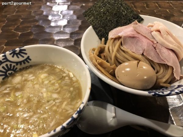 「龍介つけそば（中）+特級トッピング (1,100円)」@特級鶏蕎麦 龍介の写真