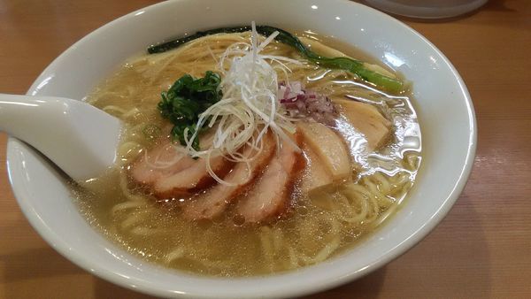 「チャーシュー麺　塩」@支那蕎麦屋 藤花の写真