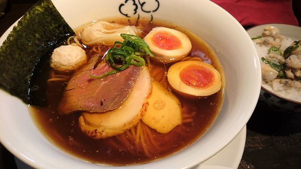 「特性鶏の醤油ラーメン」@鶏喰～TRICK～の写真