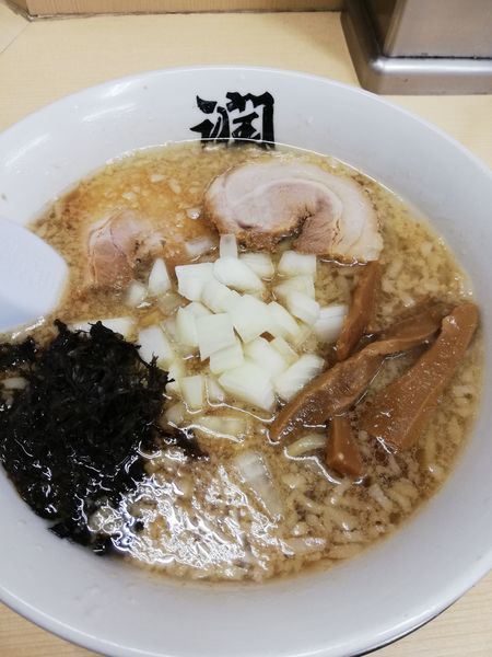 「中華そば」@王道!! 背脂煮干中華そば 潤の写真