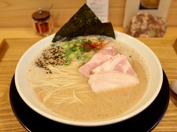 「さくららーめん 1玉…800円」@麺屋 さくらの写真