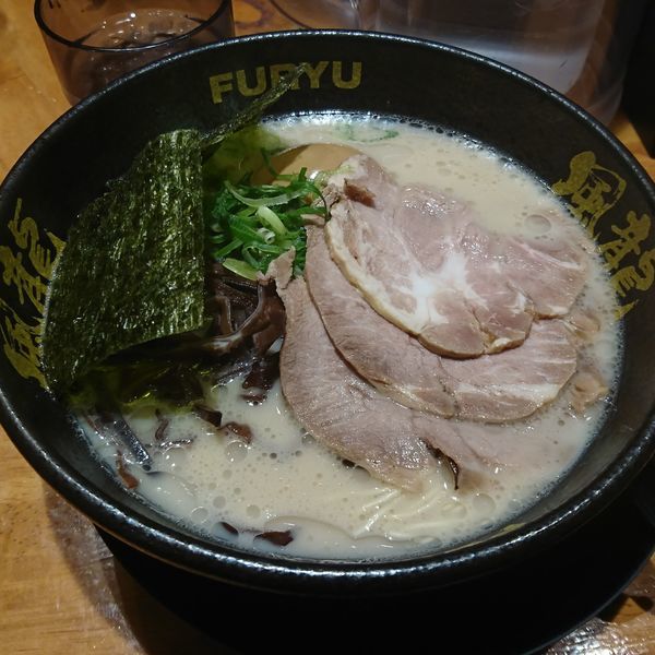 「とんこつラーメン」@博多風龍 西武新宿店の写真