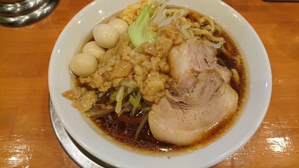 「小ラーメン650円うずら100円」@麺屋穴場の写真