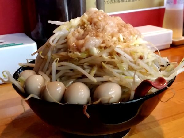 「小ラーメン(ニンニク・アブラ)780円＋うずら5個100円」@ラーメン ほしのの写真