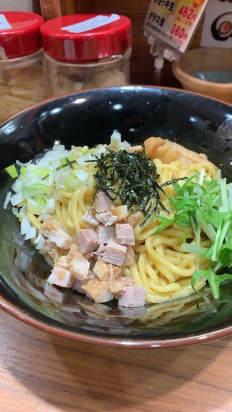 「辛油そば」@横浜家系ラーメン 壱角家 新宿5丁目店の写真