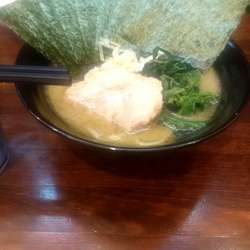 醤油ラーメン かため 海苔 サービスライス