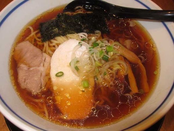 「純鶏らーめん醤油　580円」@麺処直久 新橋店の写真