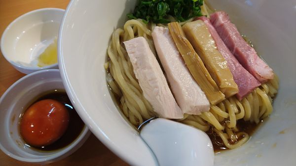 「まぜそば」@らぁ麺 はやし田 池袋店の写真