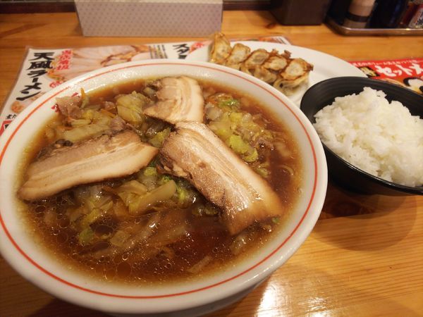 「餃子セット(天風ラーメン、餃子、ライス)900円」@奈良天理ラーメン 天風 豊川店の写真