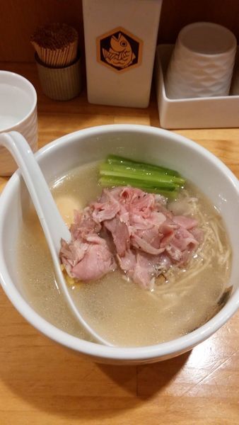 「真鯛ラーメン」@真鯛らーめん 麺魚の写真