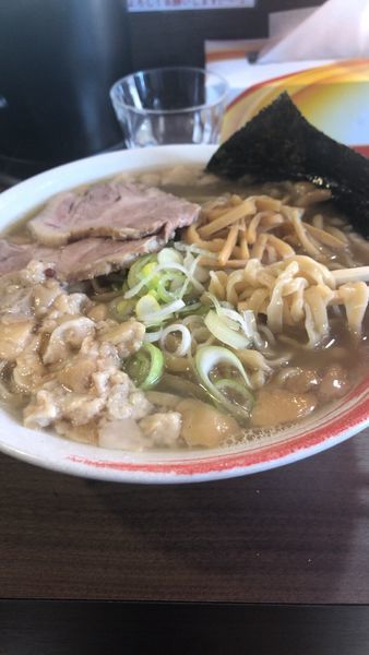 「中華そば（大）＋背脂＋あっさり」@煮干し中華そば 山形屋の写真