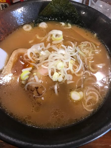 「醤油ラーメン（大盛り）」@らーめん秀鳳の写真