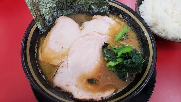 「チャーシューメン３枚」@家系ラーメン 王道 いしいの写真