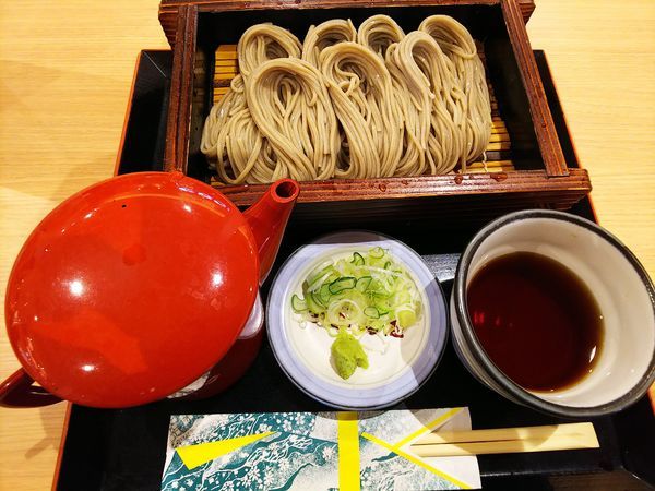 「へぎそば」@越後へぎそば処 赤城高原SA店の写真