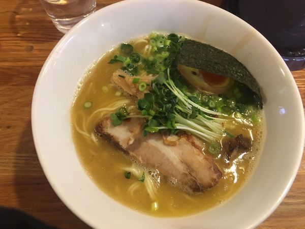 「鶏そば」@麺屋 佳佳の写真