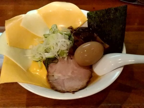 「味玉北海道赤味噌チェダーチーズラーメン(並盛)1,080円」@藤原らーめん店・カレー店の写真