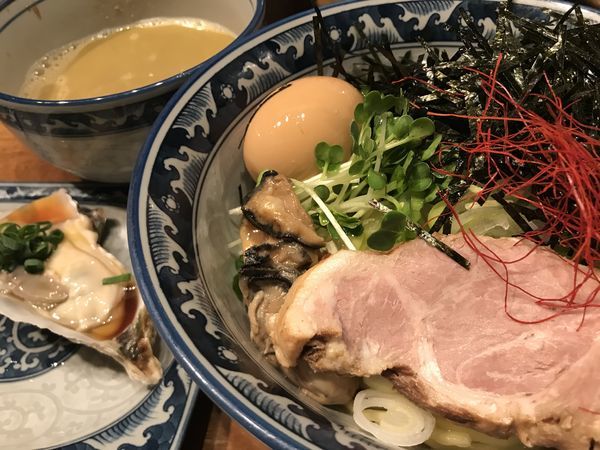 「つけ 佐市麺 1,180円 生牡蠣 400円」@麺や佐市の写真