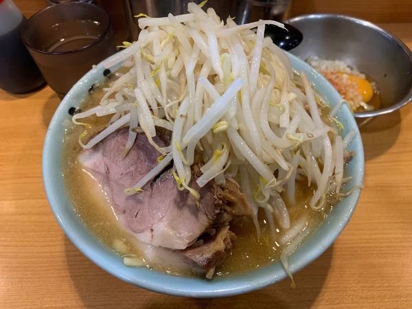 「小ラーメン タマネギタマゴ(ニンニク)」@ラーメン二郎 八王子野猿街道店2の写真