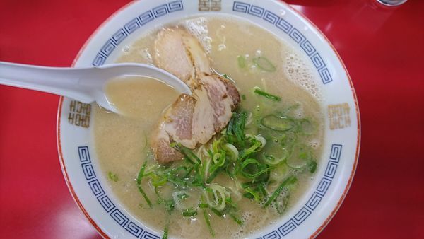 「ラーメン 大  750円」@長浜ラーメン 構店の写真