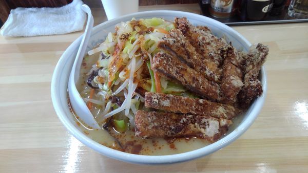 「ロース塩たんめん＋野菜＋旨辛赤」@麺工房マルオの写真