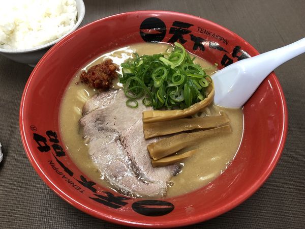 「こってりラーメン(半ライス付き) 800円」@天下一品 錦糸町店の写真